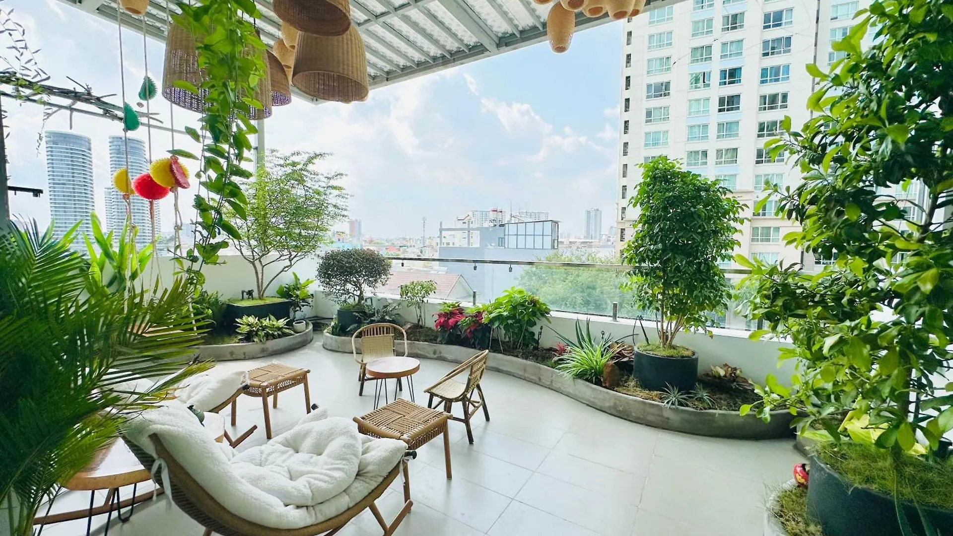 Dragonfly Village Ho Chi Minh City Hotel